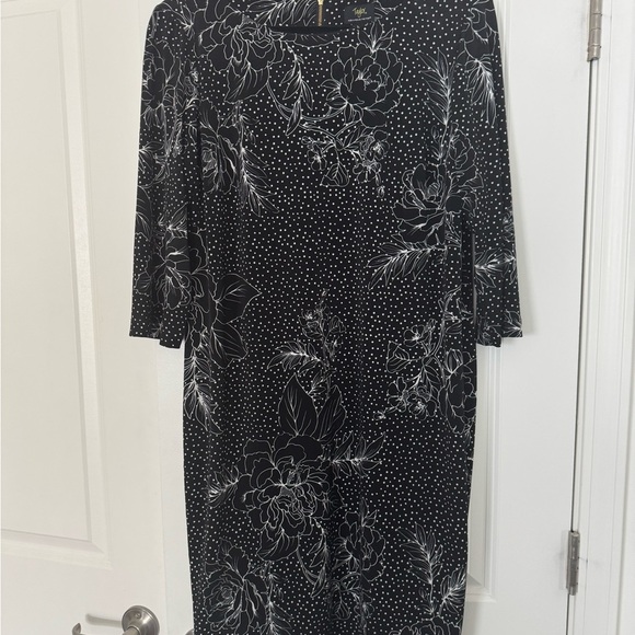 Taylor for Pea in the Pod Maternity Shift Dress - Picture 5 of 6